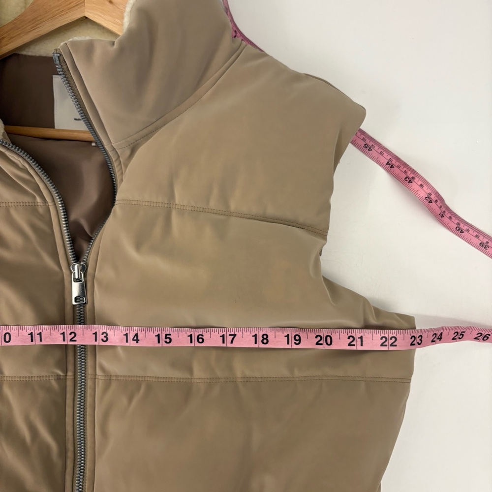 Spanx || Luxe Fleece Puffer Vest Convertible Two in One Driftwood Ivory XL - Picture 6 of 10